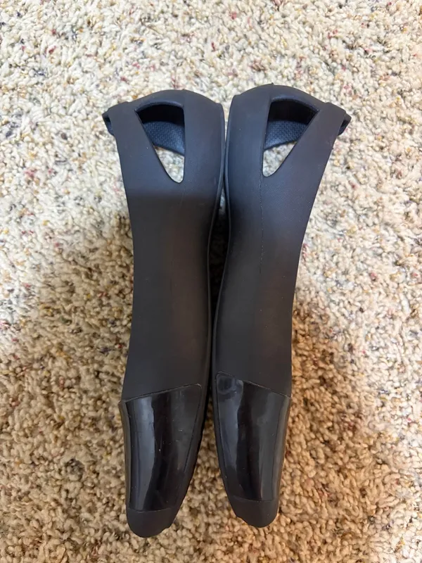Crocs Sienna Black Shiny Patent Toe Rubber Flats Size 6 - Image 6