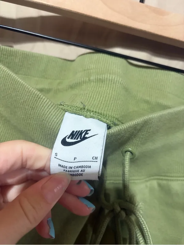 Nike joggers - Image 2