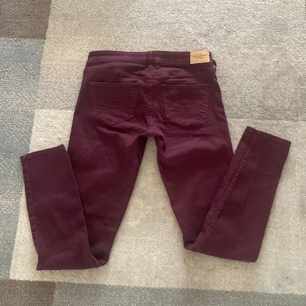 Abercrombie maroon jeans - Image 4