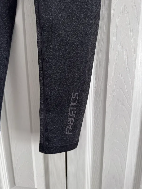 Fabletics NWT Seamless Low Impact Sports Bra And Leggings Set - Image 6