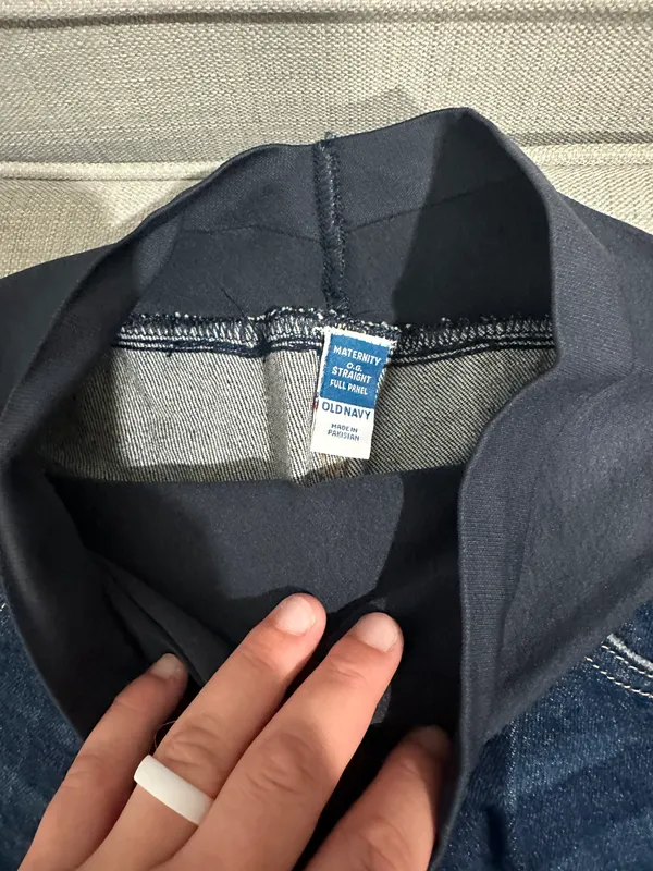 Old Navy Maternity Shorts - Image 2