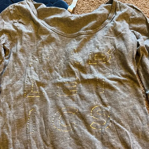 Fabletics small grey tee‎ - Image 6
