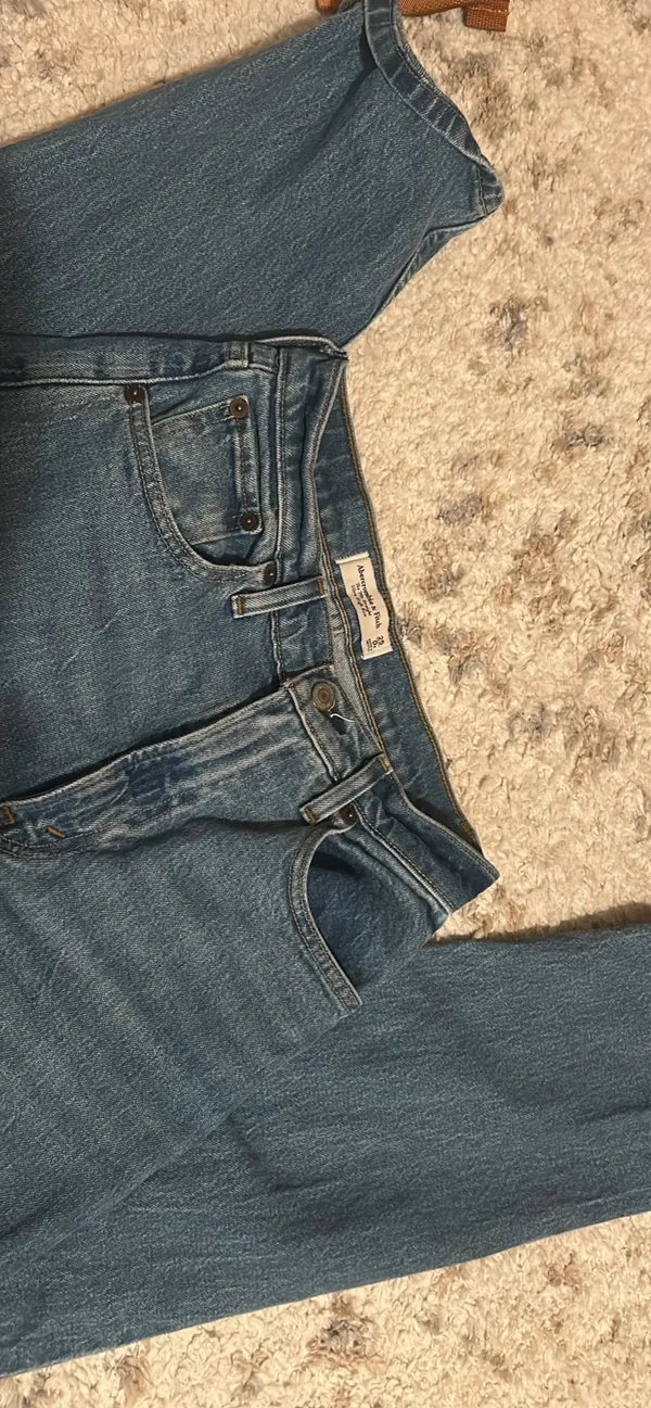 Abercrombie High rise 90s Straight Jean - Image 7