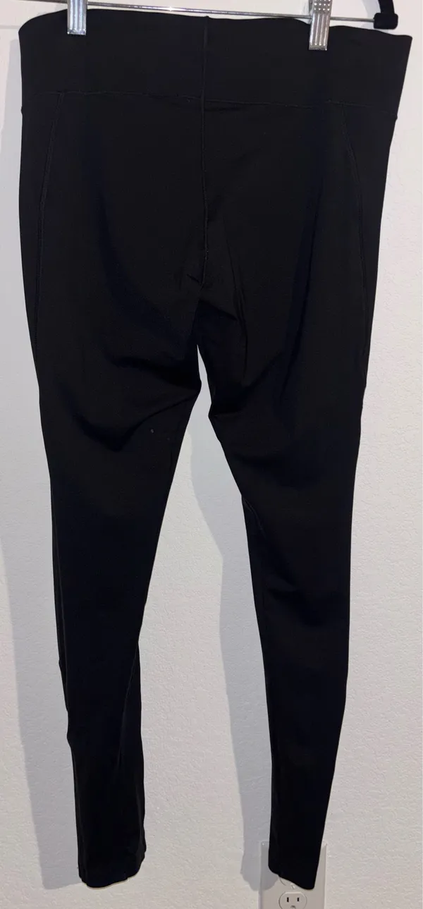 Women’s PINK Victoria's Secret Athletic Leggings In Size Medium - Image 7