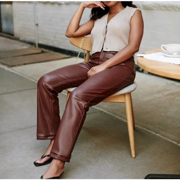 Abercrombie & Fitch 90s Straight Ultra High Rise Vegan Leather Pants 26/2 XS - Image 2