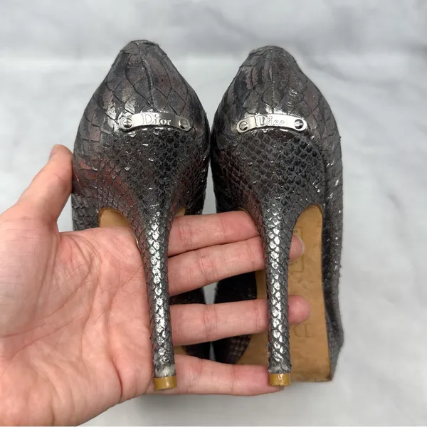 Christian Dior Vintage Y2K Miss Dior Metallic Leather Open Toe Pump Heels Silver - Image 11