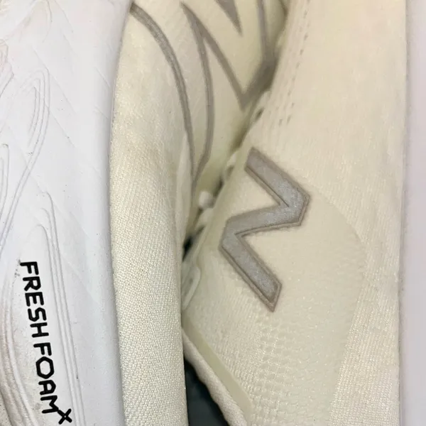 New balance, fresh foam X 1080 V14 women’s 8 White and Beige Newish in box - Image 11