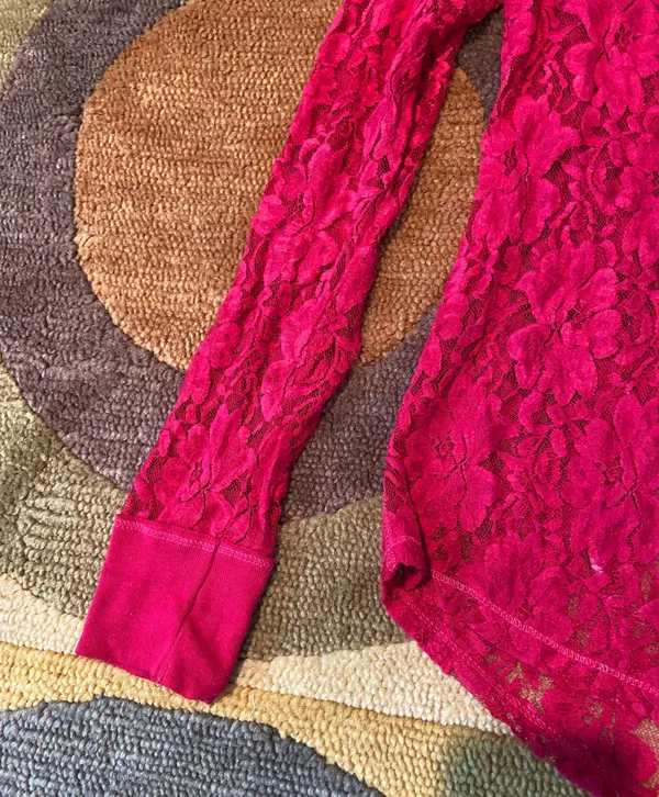 Aeropostale Vintage y2k 90’s style Lace Floral Henley Button Top Dark Pink Large - Image 4