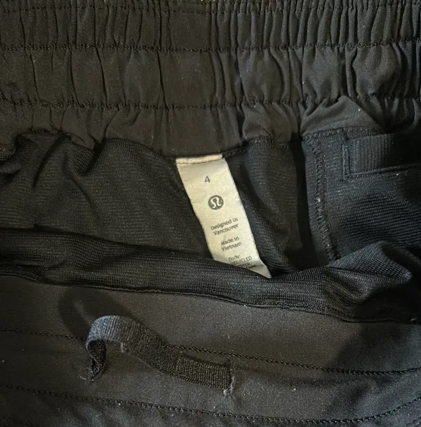 Lululemon Hotty Hot Short 2.5” - Image 3