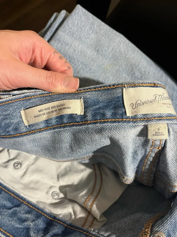 Universal Threads Mid-Rise 90s Baggy Studded Jeans - Image 4