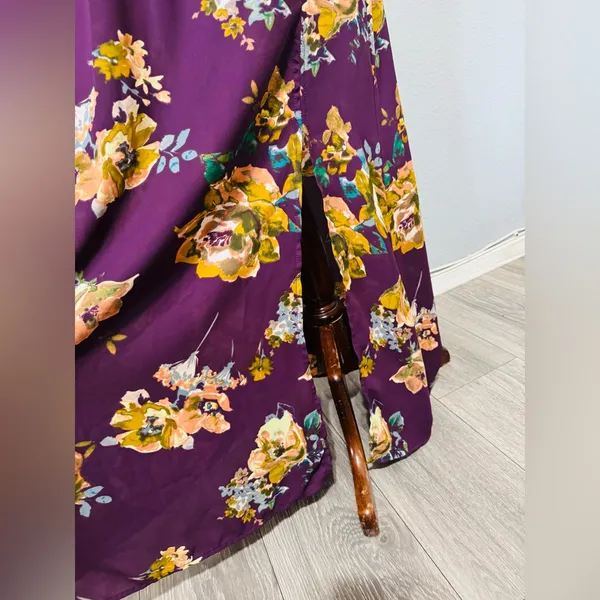 Everly Women Purple Floral V-Neck Side Slit Maxi Dress Size S‎ - Image 4
