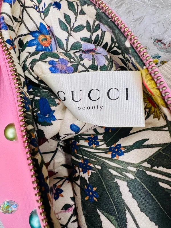 Gucci Pink Cosmetic Bag - Image 3
