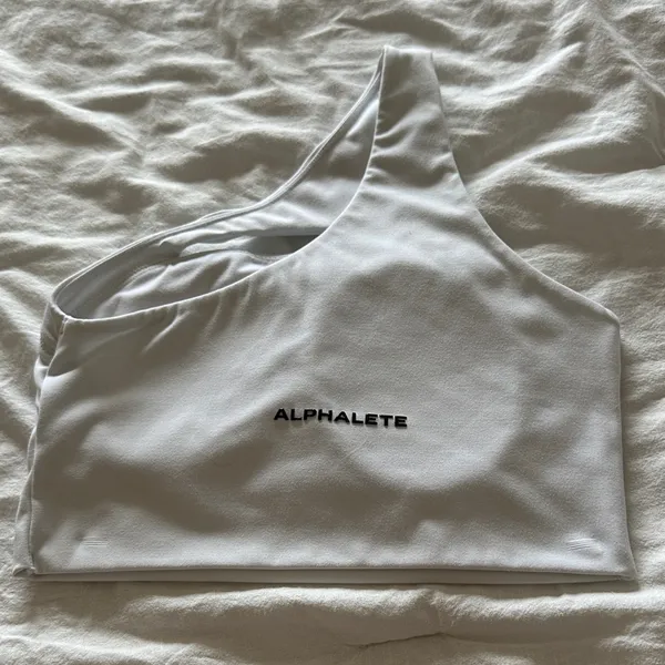 Alphalete One-Shoulder Sports Bra in Light Gray - Image 2