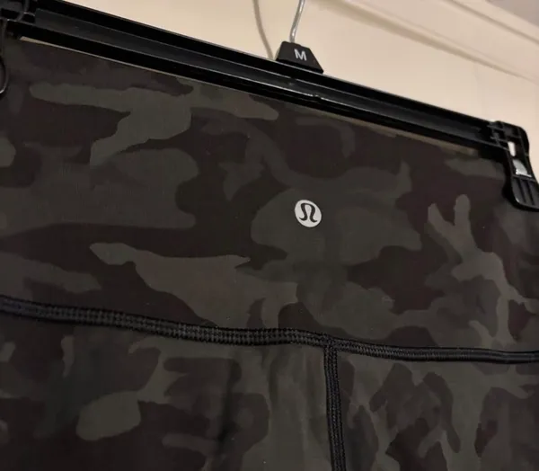 Lululemon Green Camo Leggings - Image 4