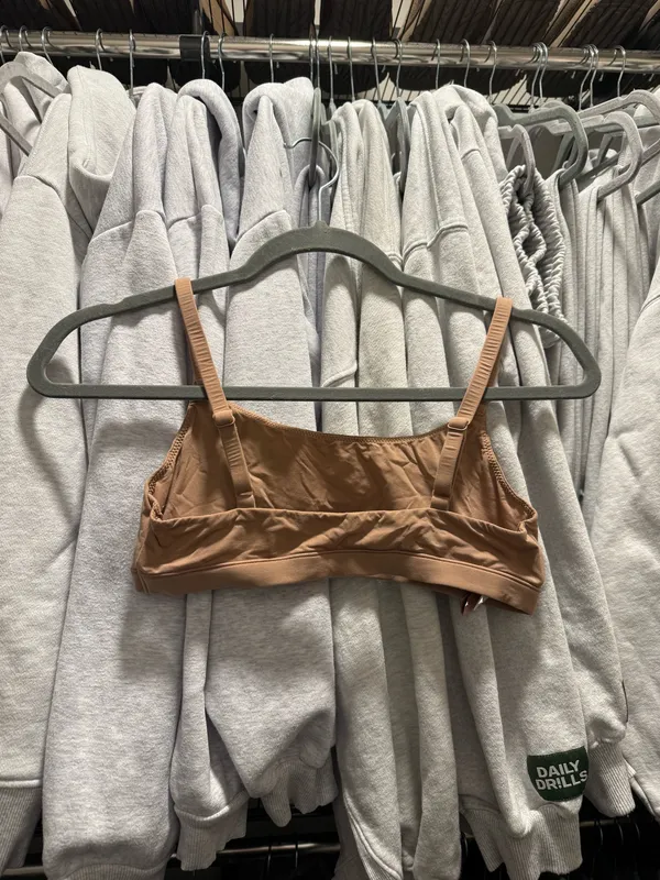 Skims Scoop Bralette - Image 2