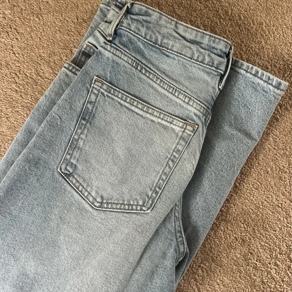Wide-Leg Cropped Light Blue Jeans - Image 2