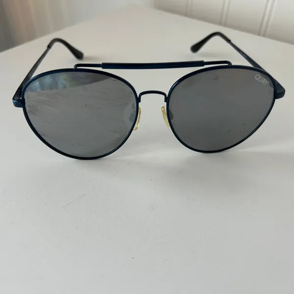 Quay Blue Aviator Sunglasses - Image 6