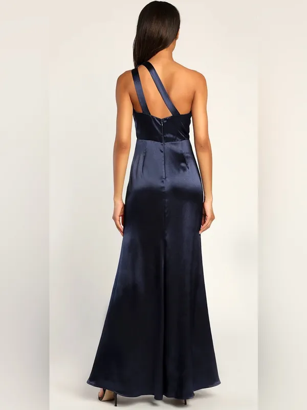 Wedding Guest Bridesmaid Lulu's One-Shoulder Satin Maxi Dress in Navy - Image 3
