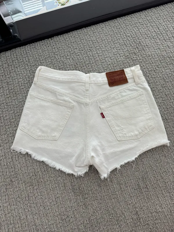 Levi’s Jean Denim Shorts 501 - Image 4
