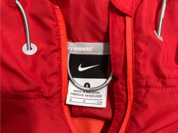 Nike rain jacket - Image 4