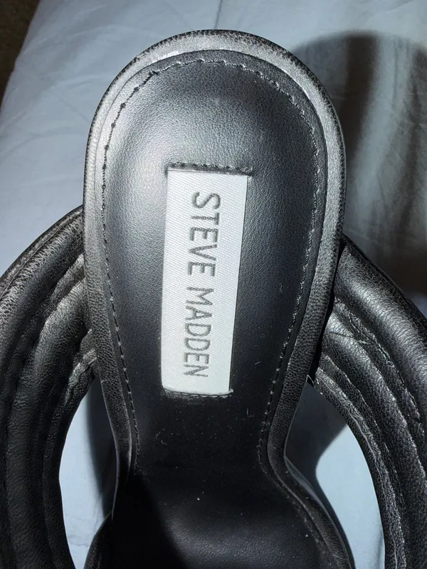 Steve Madden Tahani Trapunto Strap Sandal - Image 9