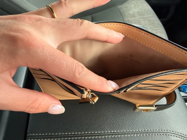 Kate Spade Phoebe Medium Wallet - Image 5