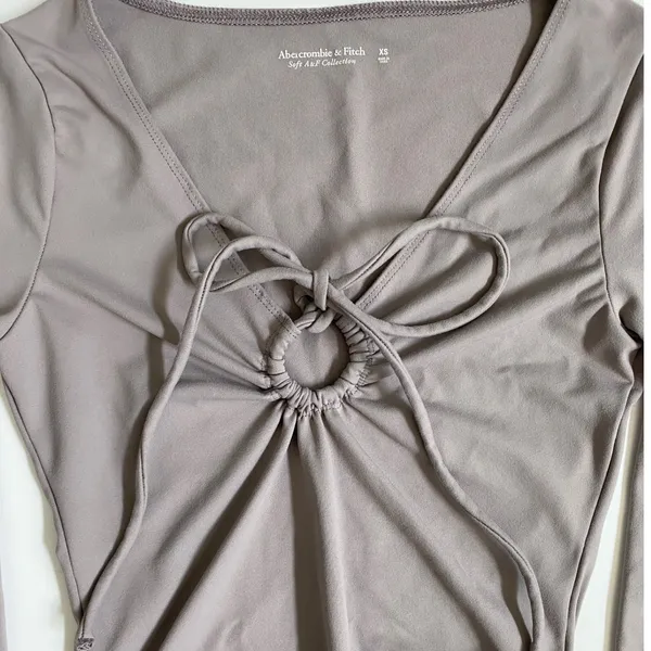 Abercrombie & Fitch Soft A&F Collection Tie‎ Front O-Ring Bodysuit Taupe XS - Image 3