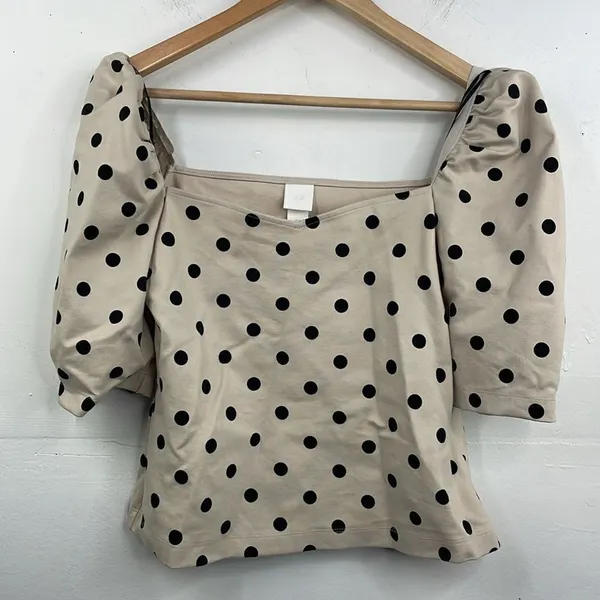 H&M Polka Dot Puffy Sleeve Crop Top size Medium - Image 4