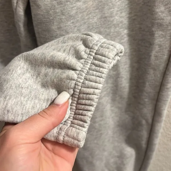 ✨Fabletics Eco Go-To Classic Light Grey Sz Medium Sweatpants✨ - Image 9