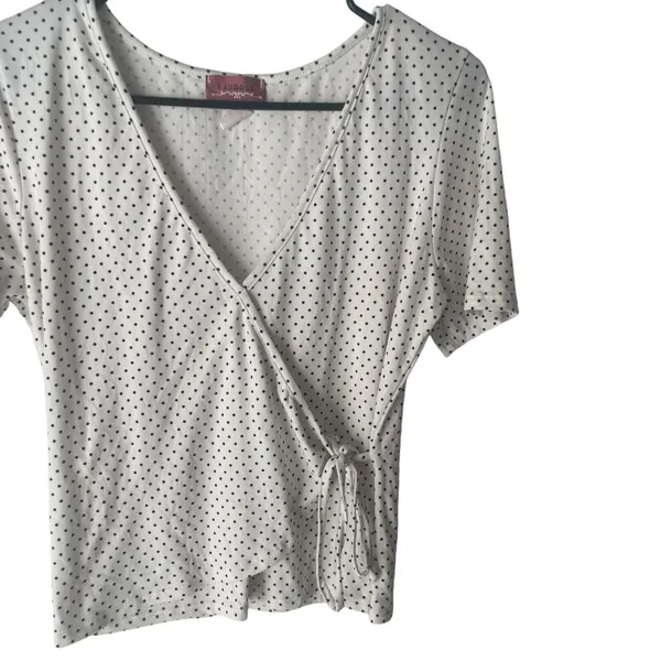 Ragdoll Y2k Size‎ Medium White Polka Dot Wrap Short Sleeve Babydoll Top - Image 2
