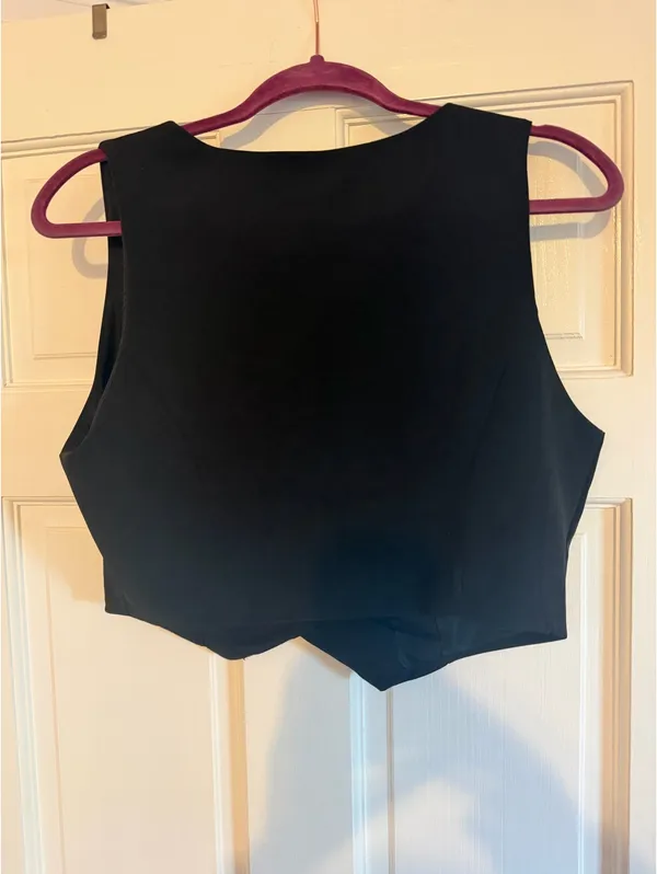 Sincerely Jules Cropped vest - Image 3