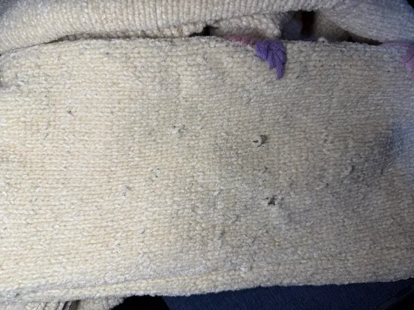 Harper Heritage cream chenille knit cottagecore sweater embroidered flowers sleeve medium. - Image 8
