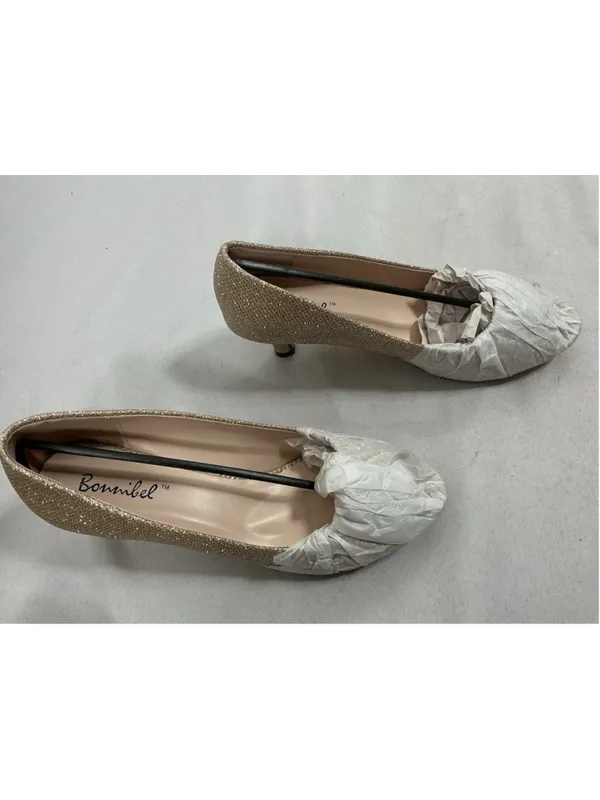 Womans New In Box Bonnibel Wonda Slip On Pumps Size 6.5 Champagne - Image 2