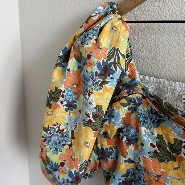 Abercrombie & Fitch Floral Puff Sleeve Blouse Back Smocking Large - Image 4