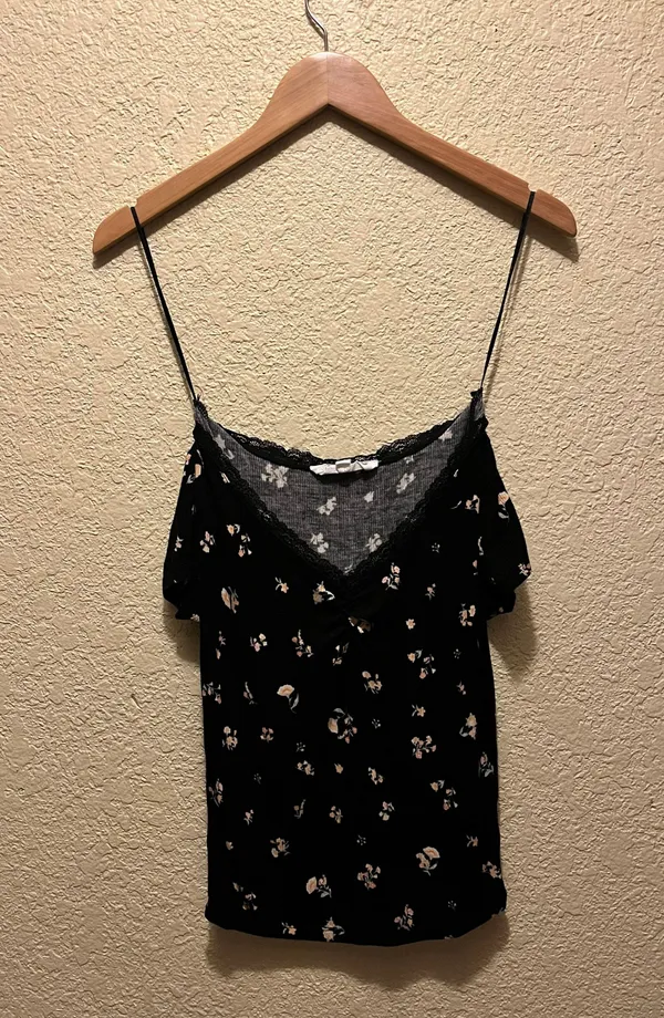 Floral Print Top With Lace - Image 5
