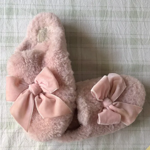 UGG Plush Addison Velvet Bow Women's Slippers in Light Pink - Image 7