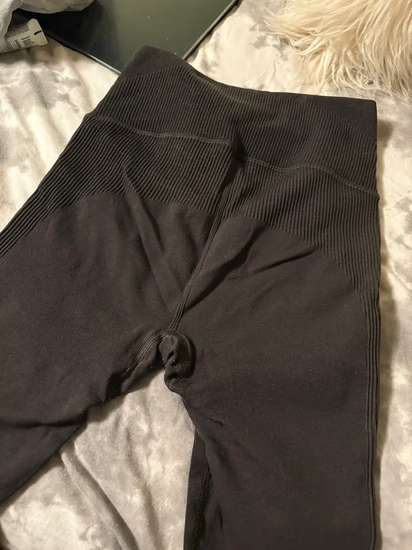 Lululemon Keep The Heat Thermal Tight 28” - Image 4