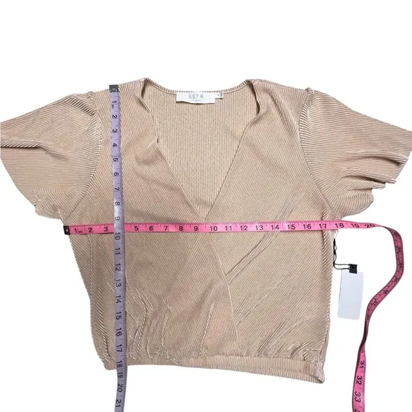 ASTR the Label Plisse Metallic Flutter Sleeve Surplice Wrap Blouse Rose Gold XL - Image 9