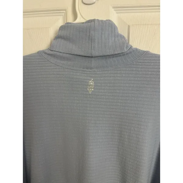 Free People FP Movement Ribbed Bell Sleeve Light Blue Stretch Top Oversized S - Image 4