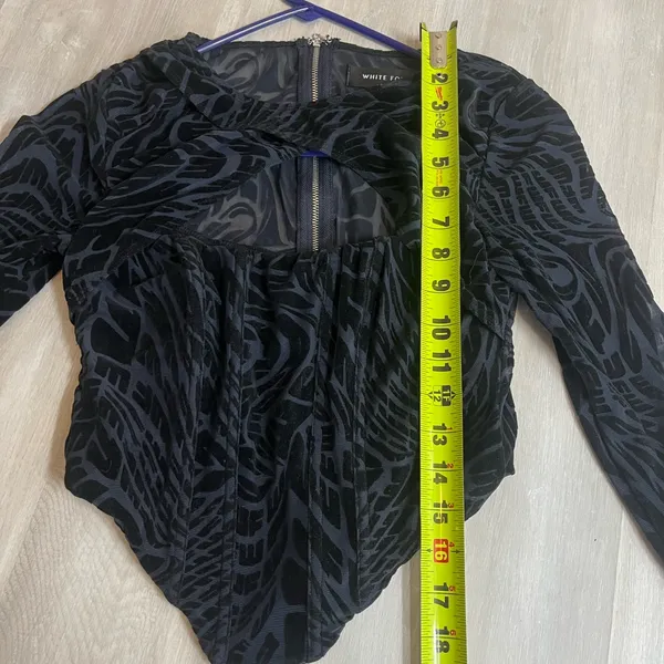 Stylish Black Patterned‎ Women's Top Size undefined - Image 6
