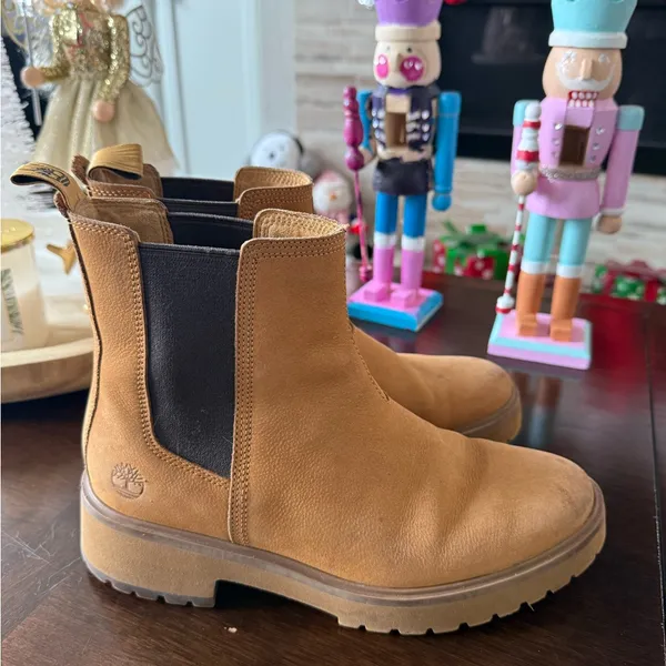Timberland Carnaby Cool Women’s Chelsea Ankle Boot 8.5 - Image 5