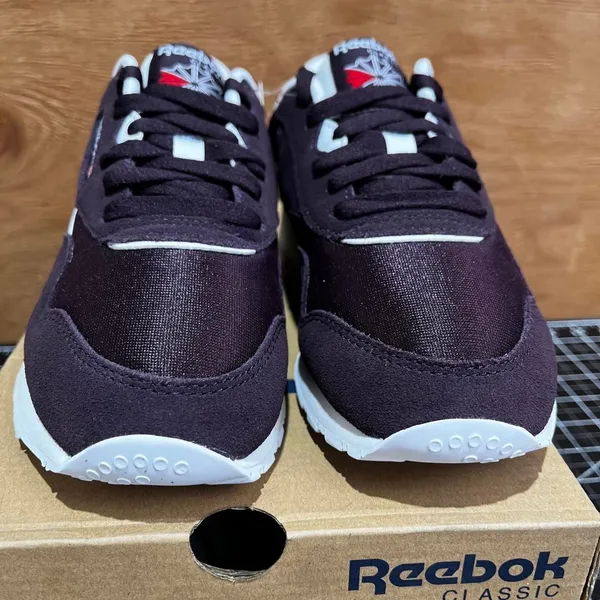Reebok Women's Burgundy and Purple Trainers - Image 3