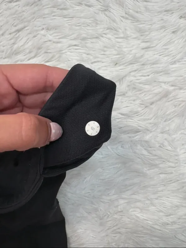 Lululemon black ankle mesh leggings size 6 - Image 4