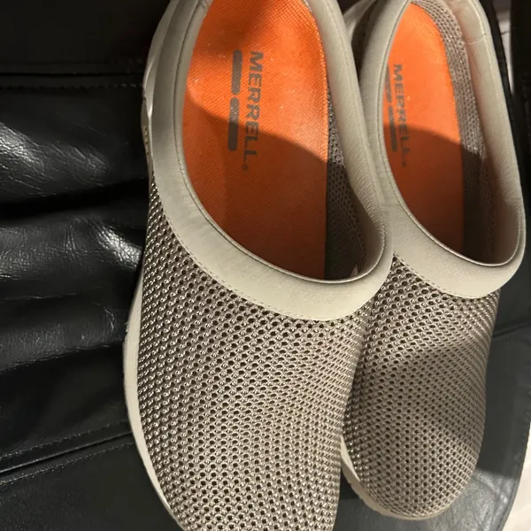Merrell Women's Encore Breeze slip-on shoes. - Image 7