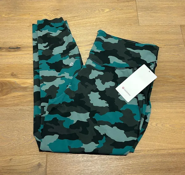 Lululemon plus size 18 walking/running tights - Image 5