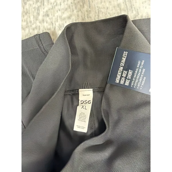DSG‎ Momentum Seamless High-Rise Bike Shorts Grey Charcoal XL 7 Inch Inseam - Image 4
