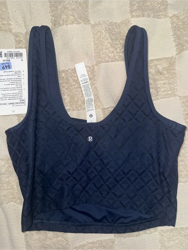 NWT Lululemon Textured‎ Mesh Tennis Tank size Small - Image 4