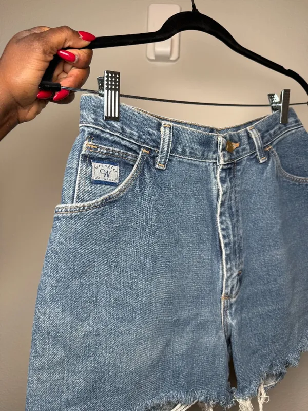 Vintage 90s Wrangler High Waist Cut Off Denim Shorts - Image 3
