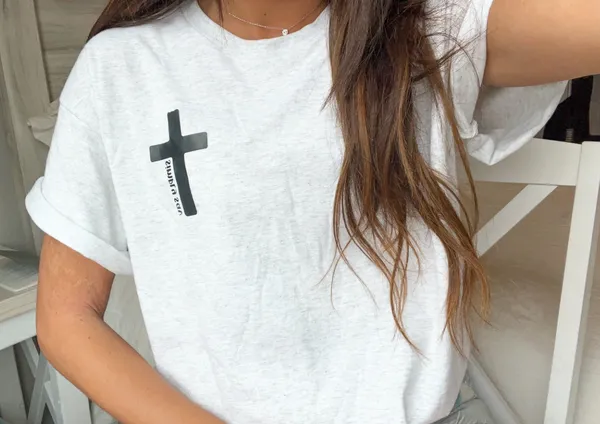 Christian Tshirt White Size M - Image 4