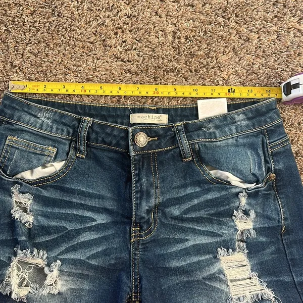 Machine Distressed Ladies Jean Shorts sz 30 - Image 5